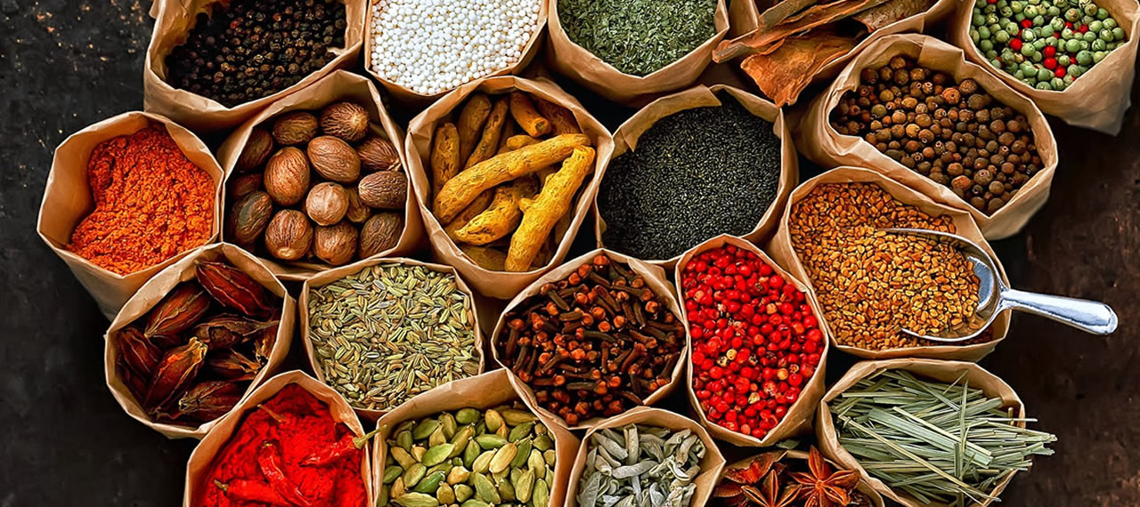 How to use Herbs & Spices + 6 Herb & Spice Blend Recipes