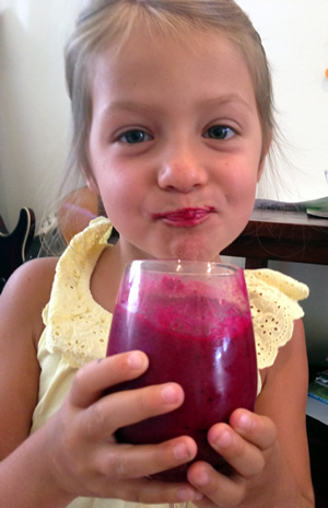 Kids love this healthy shake that tastes like dessert!